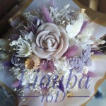Bouquet de Fleurs de Cire Violet & Blanc